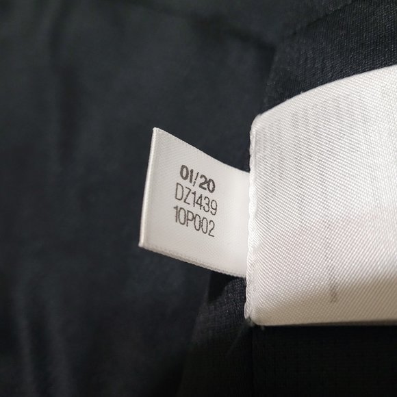 adidas Lined Insulated Jacket Black BTS Back to Sport DZ1439 WindRunner Medium - Picture 11 of 13